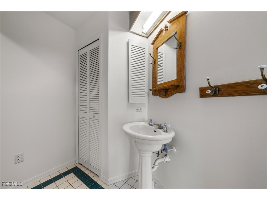 1225 SE 3rd Street Cape Coral FL 33990 2025016790 image33