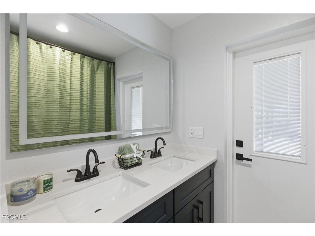 1225 SW 52nd Street Cape Coral FL 33914 2025011526 image32