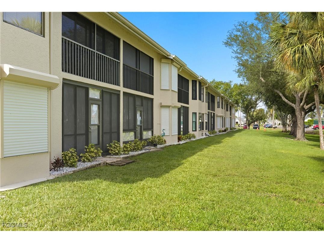 12250 Kelly Greens Boulevard #57 Fort Myers FL 33908 2025009112 image1
