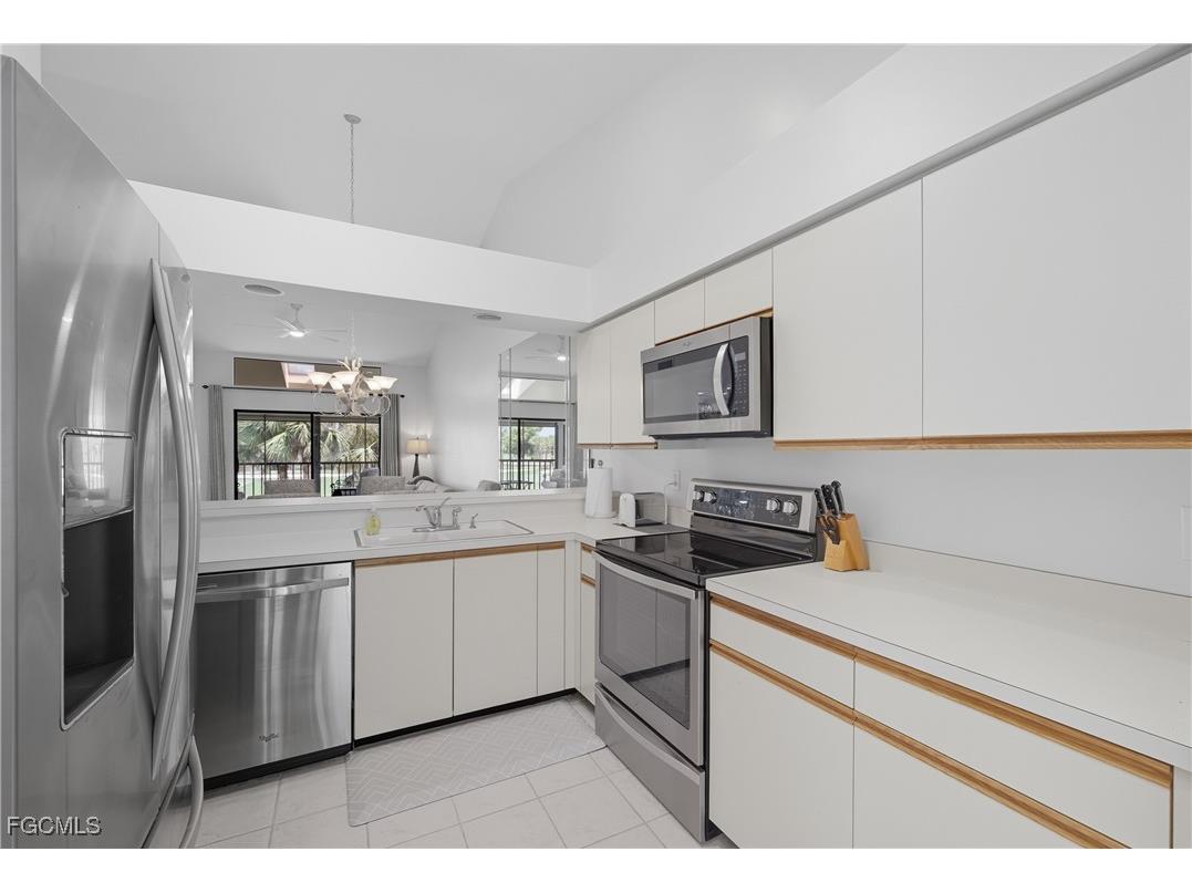 12250 Kelly Greens Boulevard #57 Fort Myers FL 33908 2025009112 image4