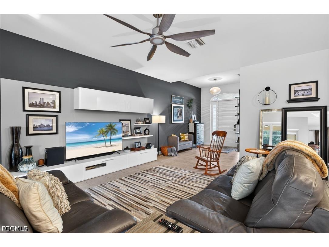 12251 Mcgregor Boulevard Fort Myers FL 33919 2026015222 image2