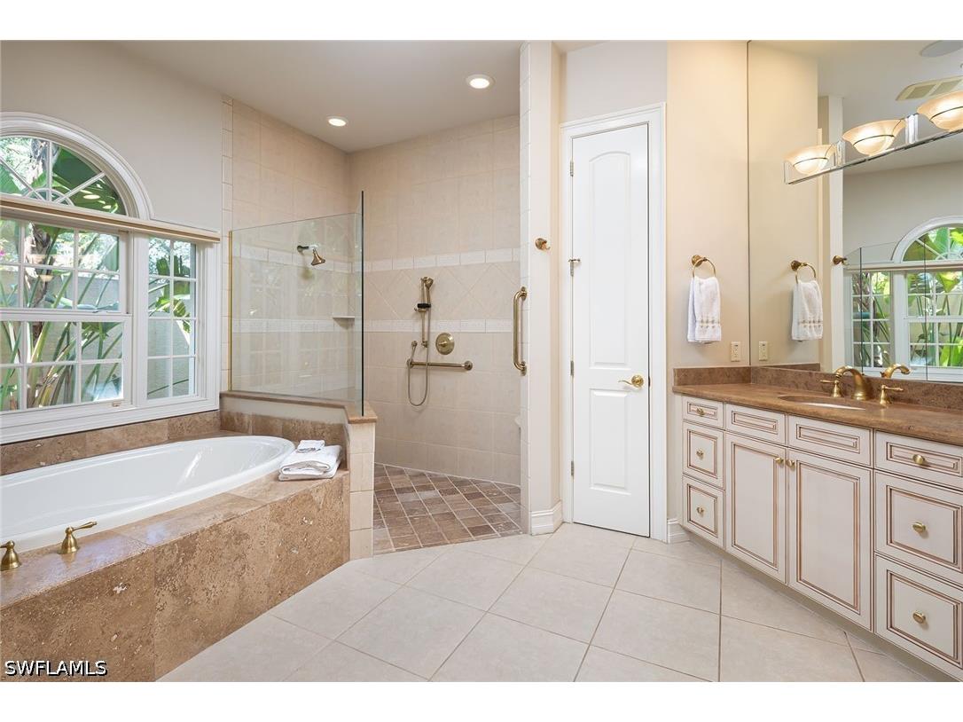 12255 Colliers Reserve Drive Naples FL 34110 226015963 image22