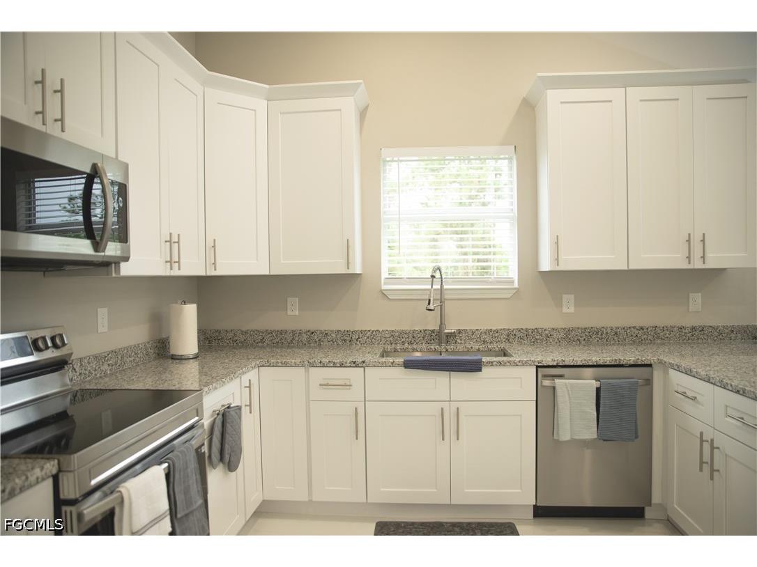 1226 Chrisholm Street Lehigh Acres FL 33974 2026017784 image3