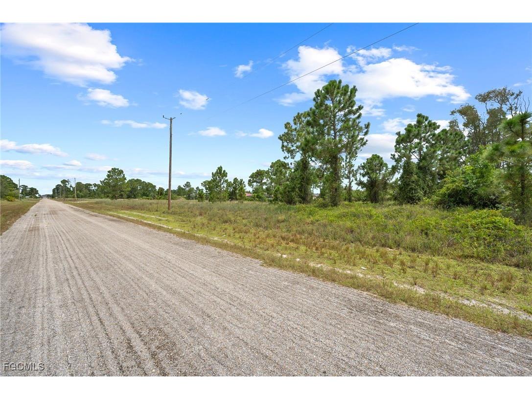 1226 Edelweiss Street E Lehigh Acres FL 33974 2025021119 image10