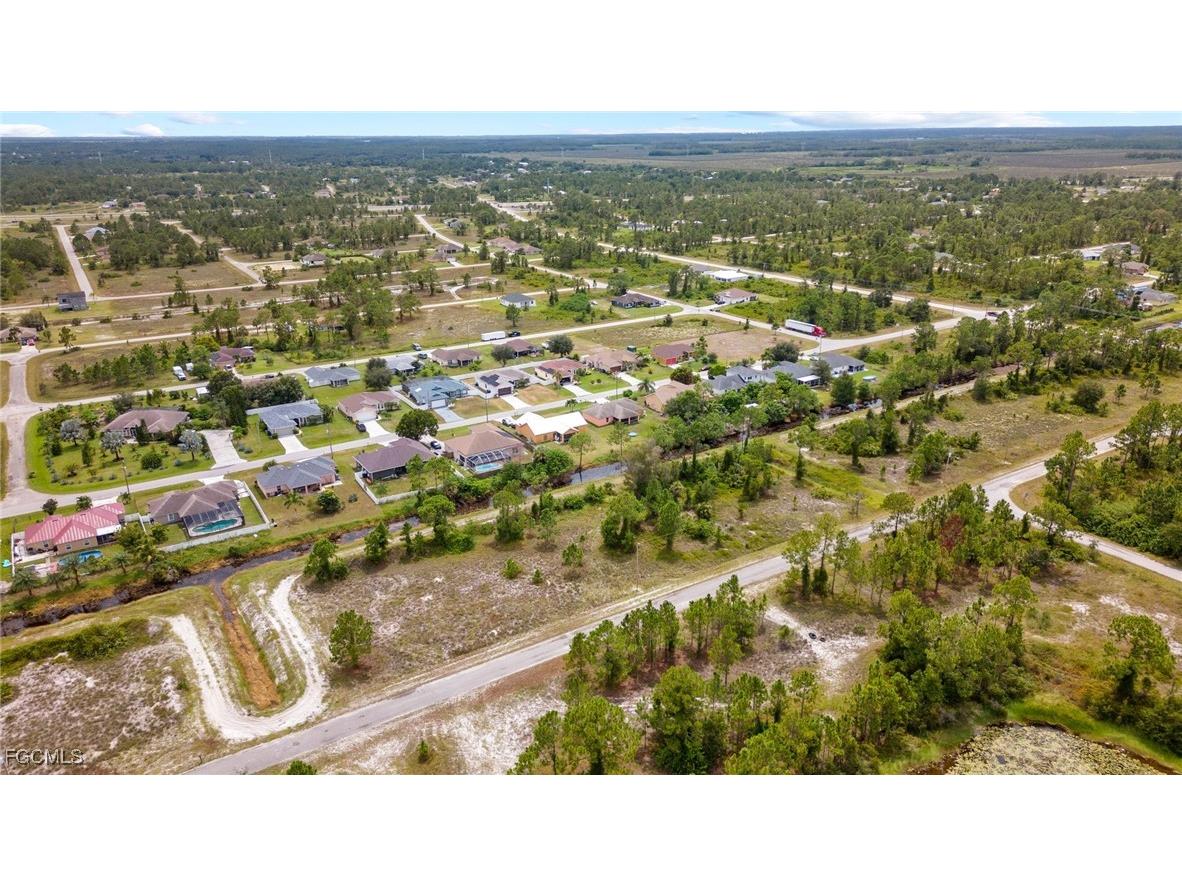 1226 Edelweiss Street E Lehigh Acres FL 33974 2025021119 image4