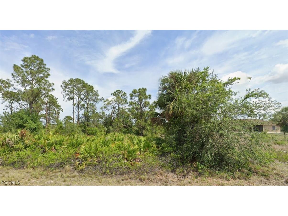 1226 Escarte Street E Lehigh Acres FL 33974 2026012073 image1