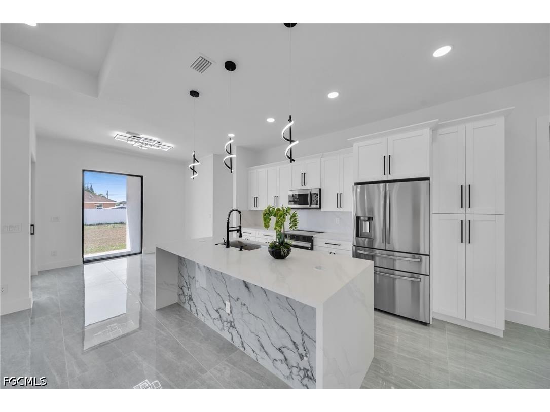 1226 NE Juanita Place Cape Coral FL 33909 2026021837 image8