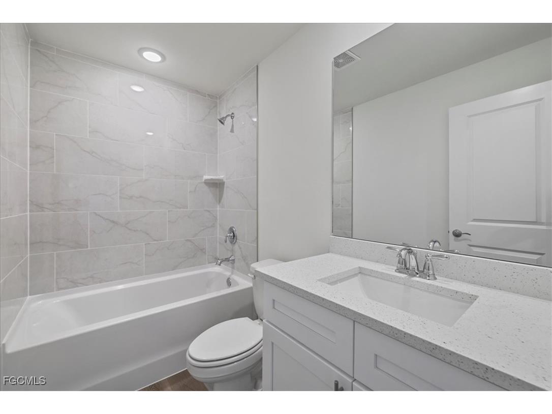 1226 NW 19th Terrace Cape Coral FL 33993 2025004373 image23