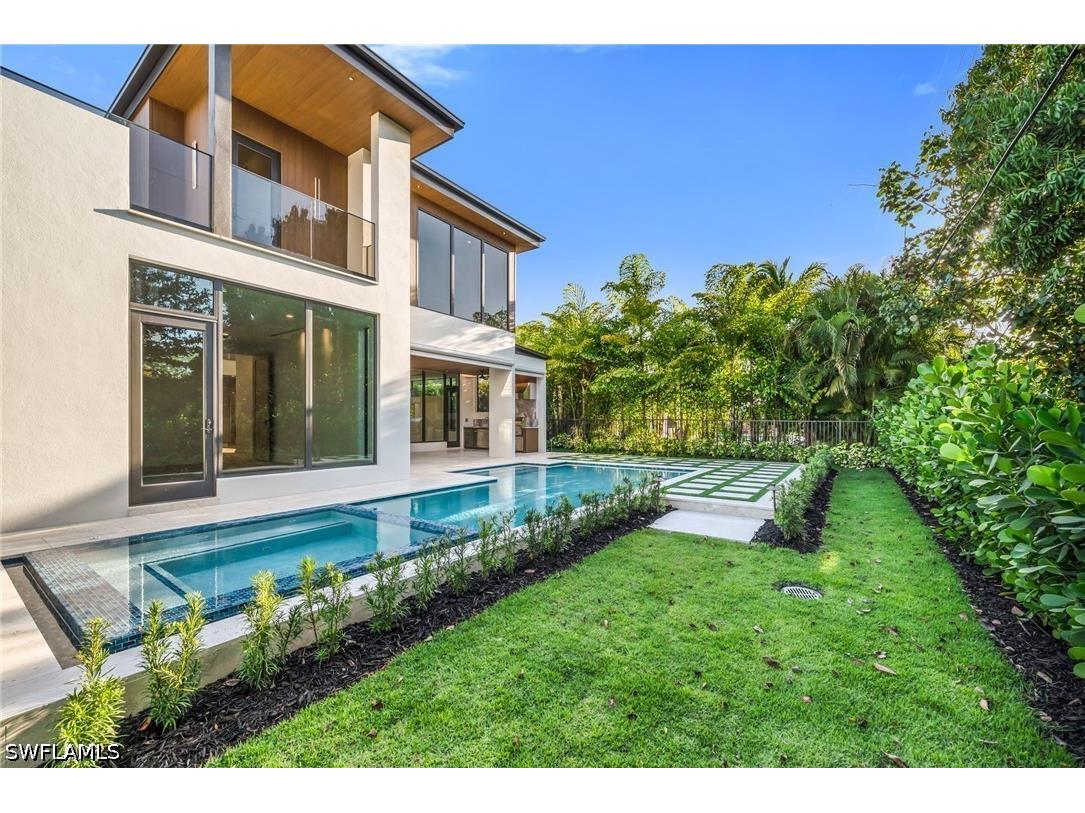 1227 10th Avenue N Naples FL 34102 225081365 image37