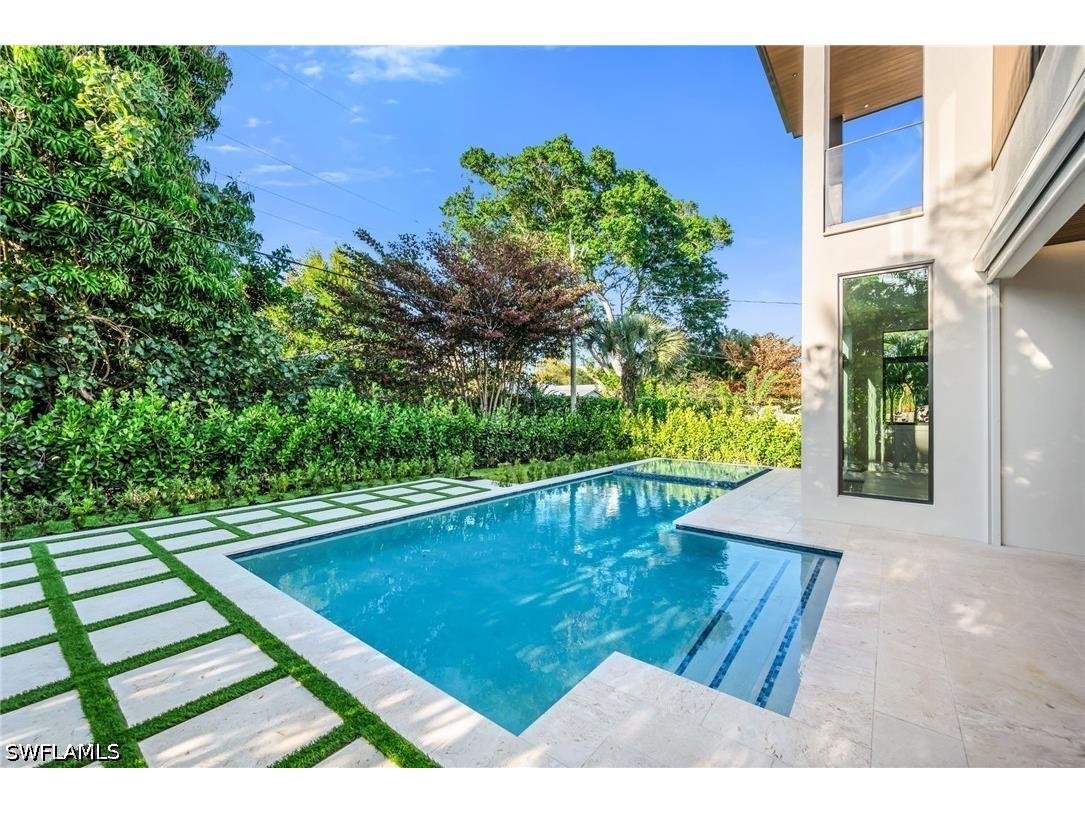 1227 10th Avenue N Naples FL 34102 225081365 image39