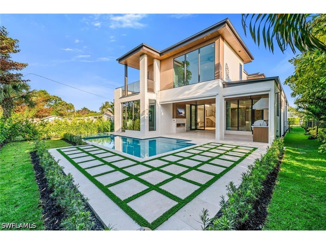 1227 10th Avenue N Naples FL 34102 225081365 image40