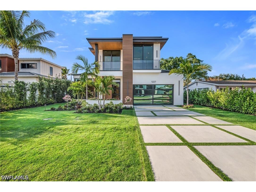 1227 10th Avenue N Naples FL 34102 225081365 image41