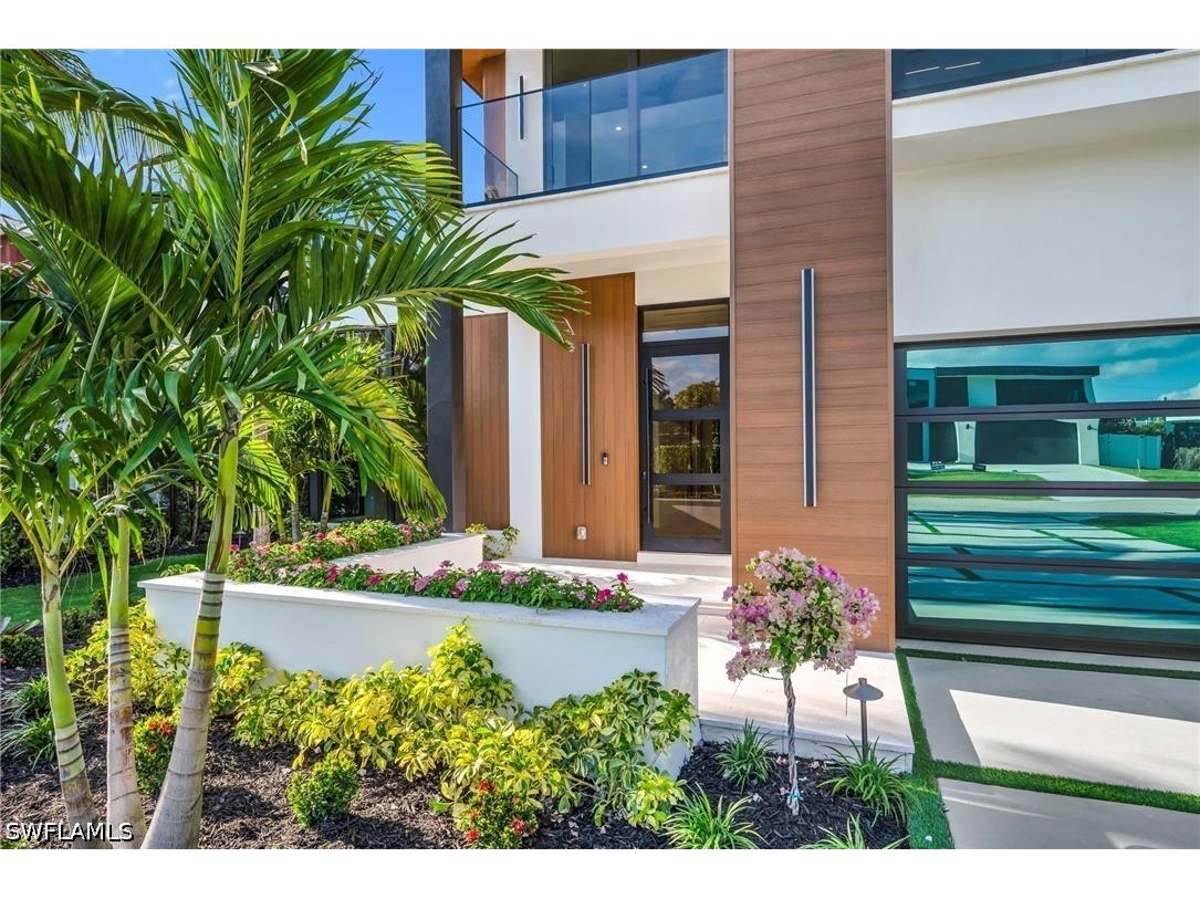 1227 10th Avenue N Naples FL 34102 225081365 image42