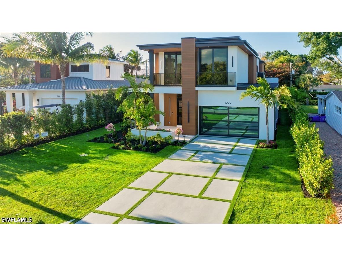 1227 10th Avenue N Naples FL 34102 225081365 image43
