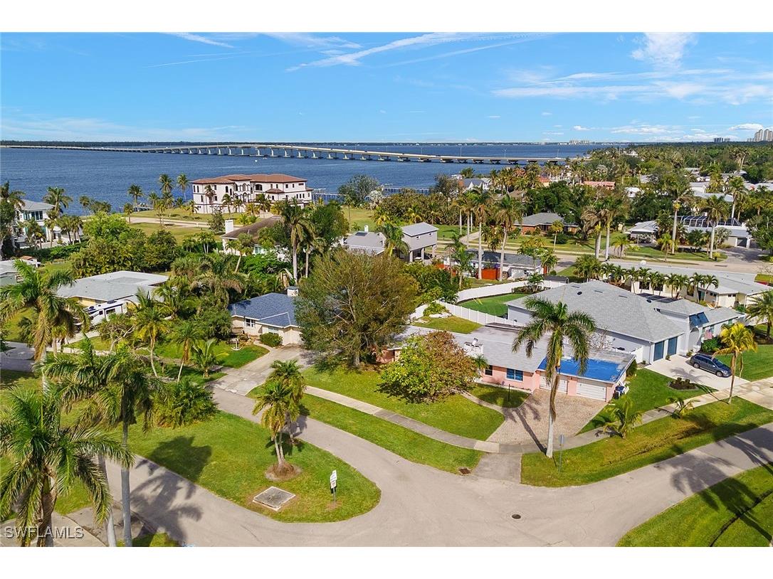 1227 Donna Drive Fort Myers FL 33919 224104933 image1