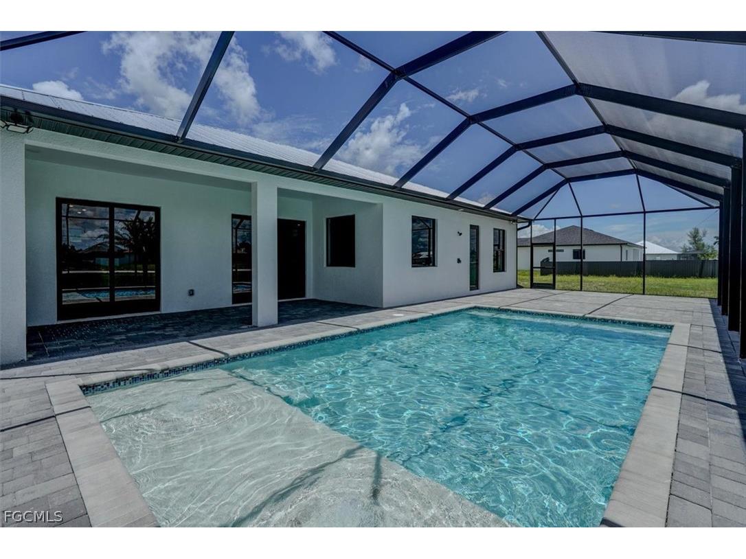 1227 NW 40th Place Cape Coral FL 33993 2026011311 image2