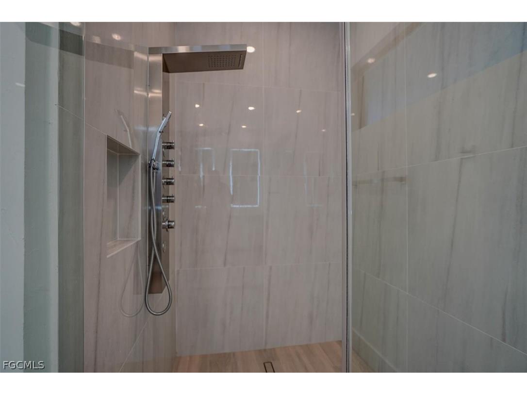1227 NW 40th Place Cape Coral FL 33993 2026011311 image24