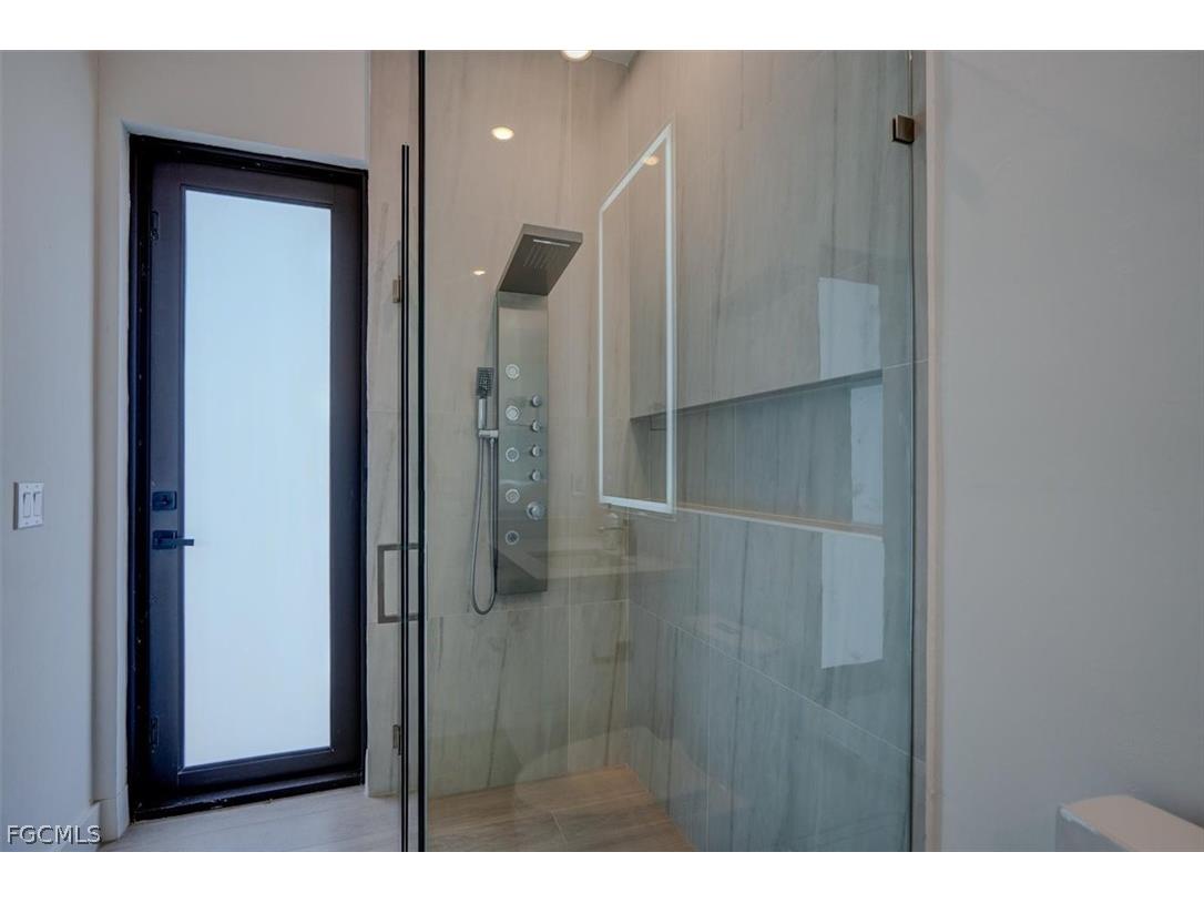 1227 NW 40th Place Cape Coral FL 33993 2026011311 image29