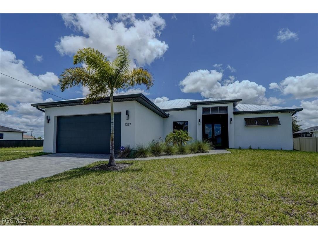 1227 NW 40th Place Cape Coral FL 33993 2026011311 image3