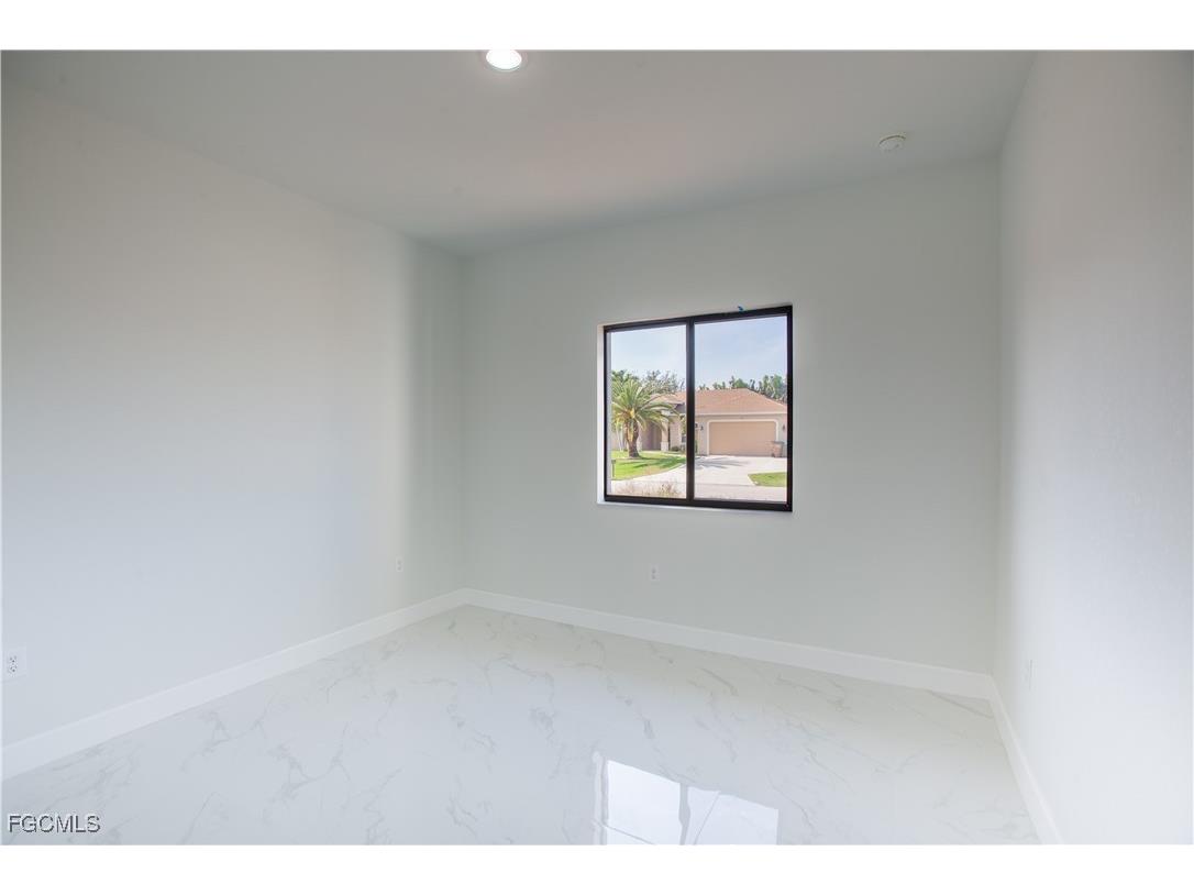 1227 SE 3rd Avenue Cape Coral FL 33990 2025023364 image10