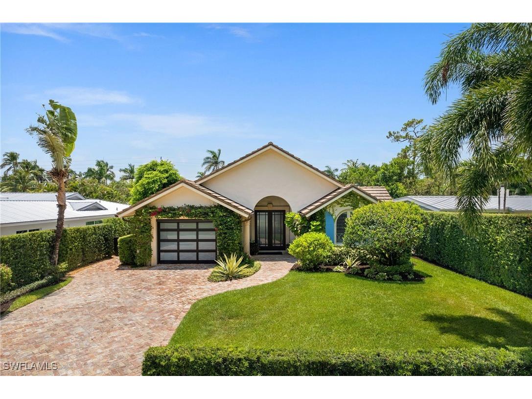 1228 Diana Avenue Naples FL 34103 225078219 image1