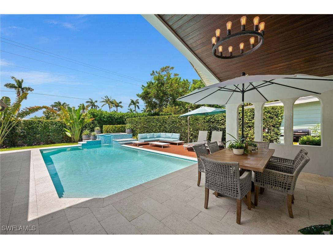 1228 Diana Avenue Naples FL 34103 225078219 image2