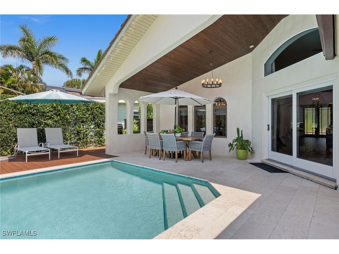 1228 Diana Avenue Naples FL 34103 225078219 image3