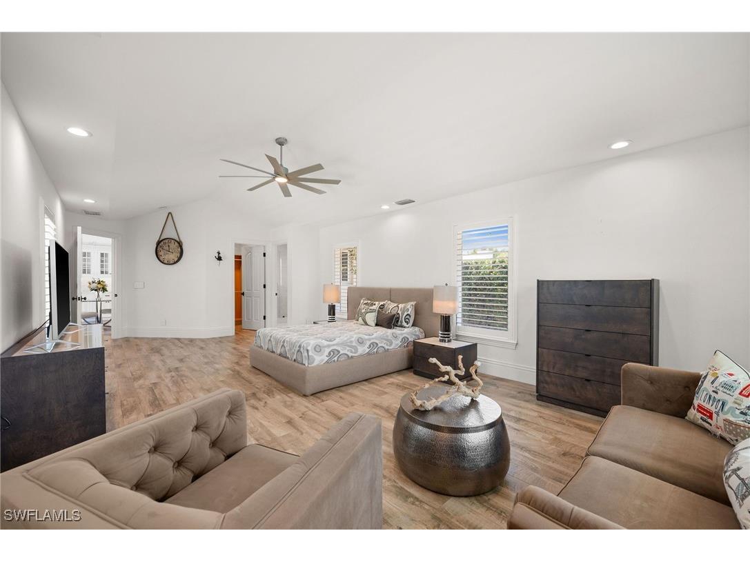 1228 Diana Avenue Naples FL 34103 225078219 image7