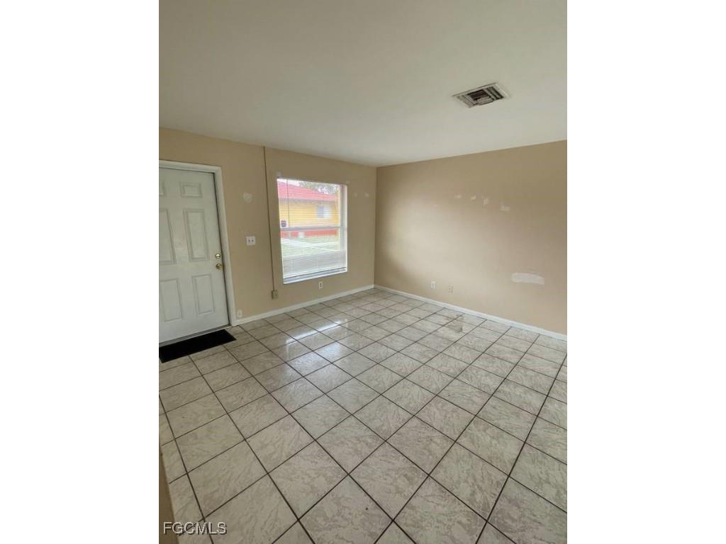 1228 NE 9th Street #1 Cape Coral FL 33909 2025012899 image1