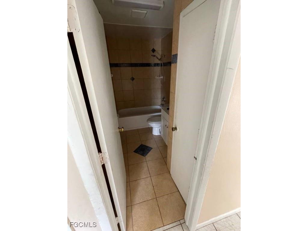 1228 NE 9th Street #1 Cape Coral FL 33909 2025012899 image12