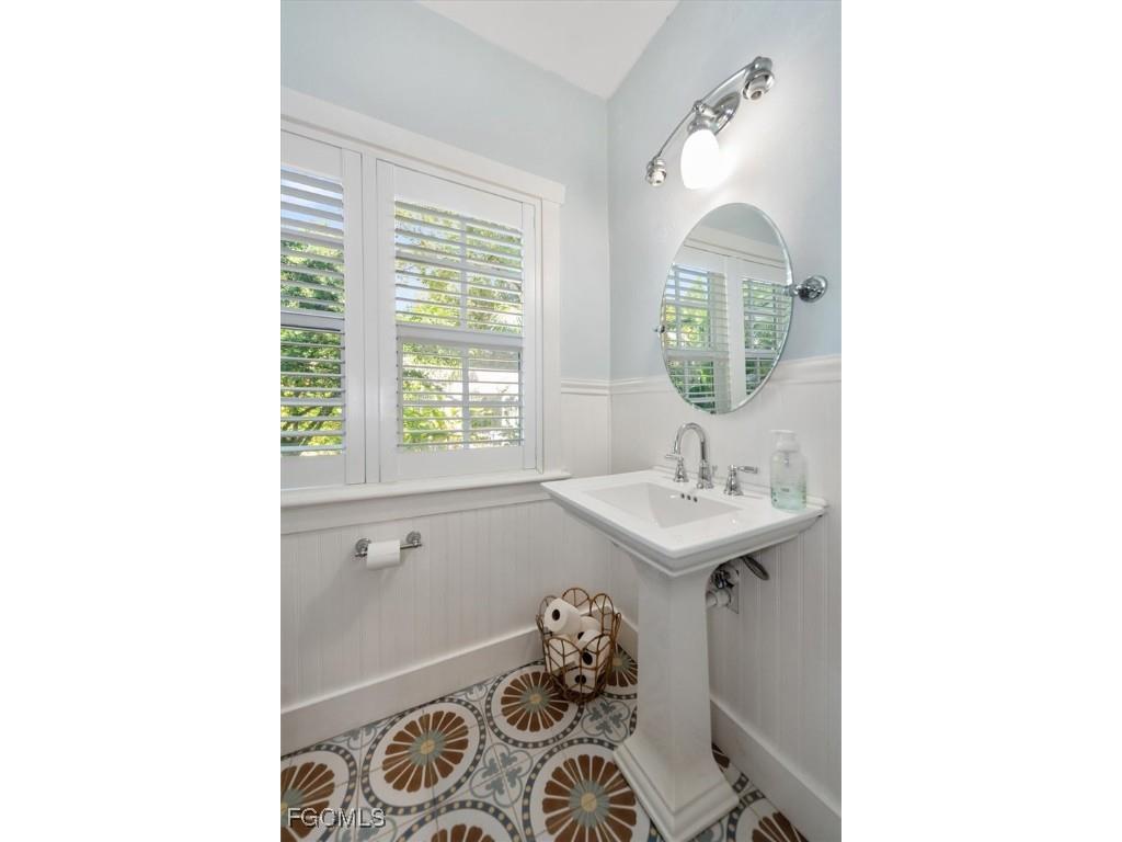 1229 Alhambra Drive Fort Myers FL 33901 2026000638 image18