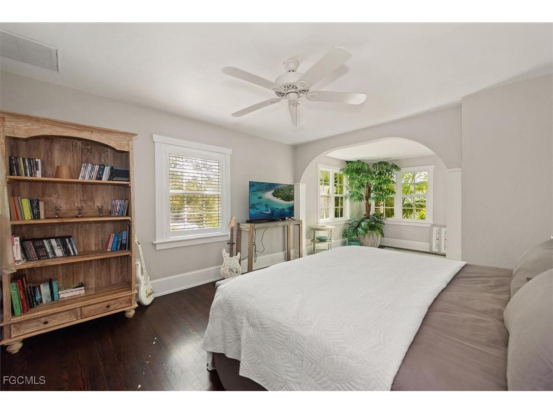 1229 Alhambra Drive Fort Myers FL 33901 2026000638 image19