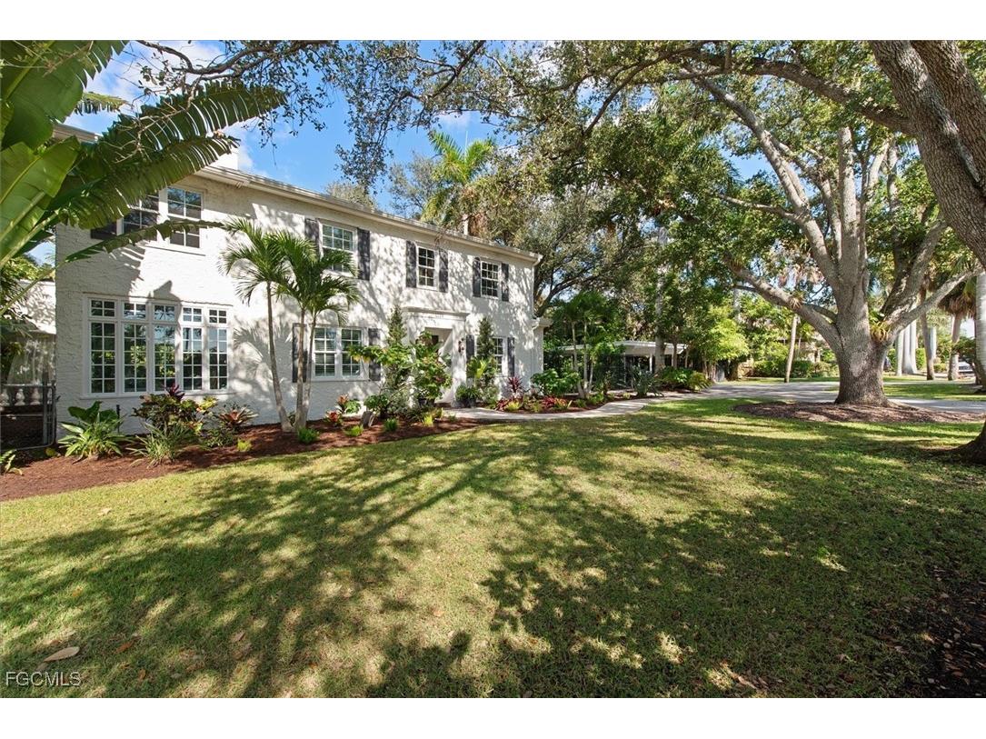 1229 Alhambra Drive Fort Myers FL 33901 2026000638 image2