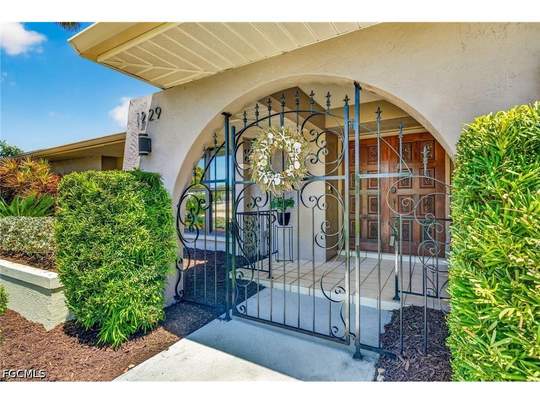1229 El Dorado Parkway E Cape Coral FL 33904 2026019607 image3
