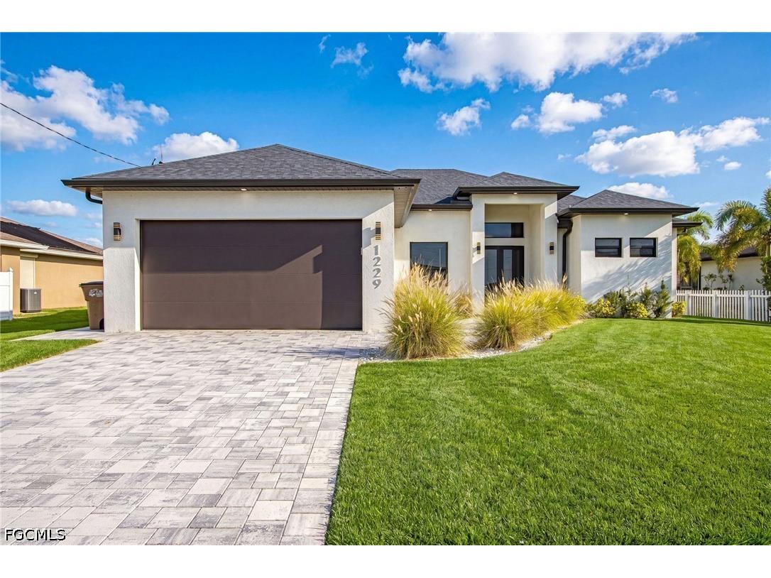 1229 NW 37th Place Cape Coral FL 33993 2026025260 image1