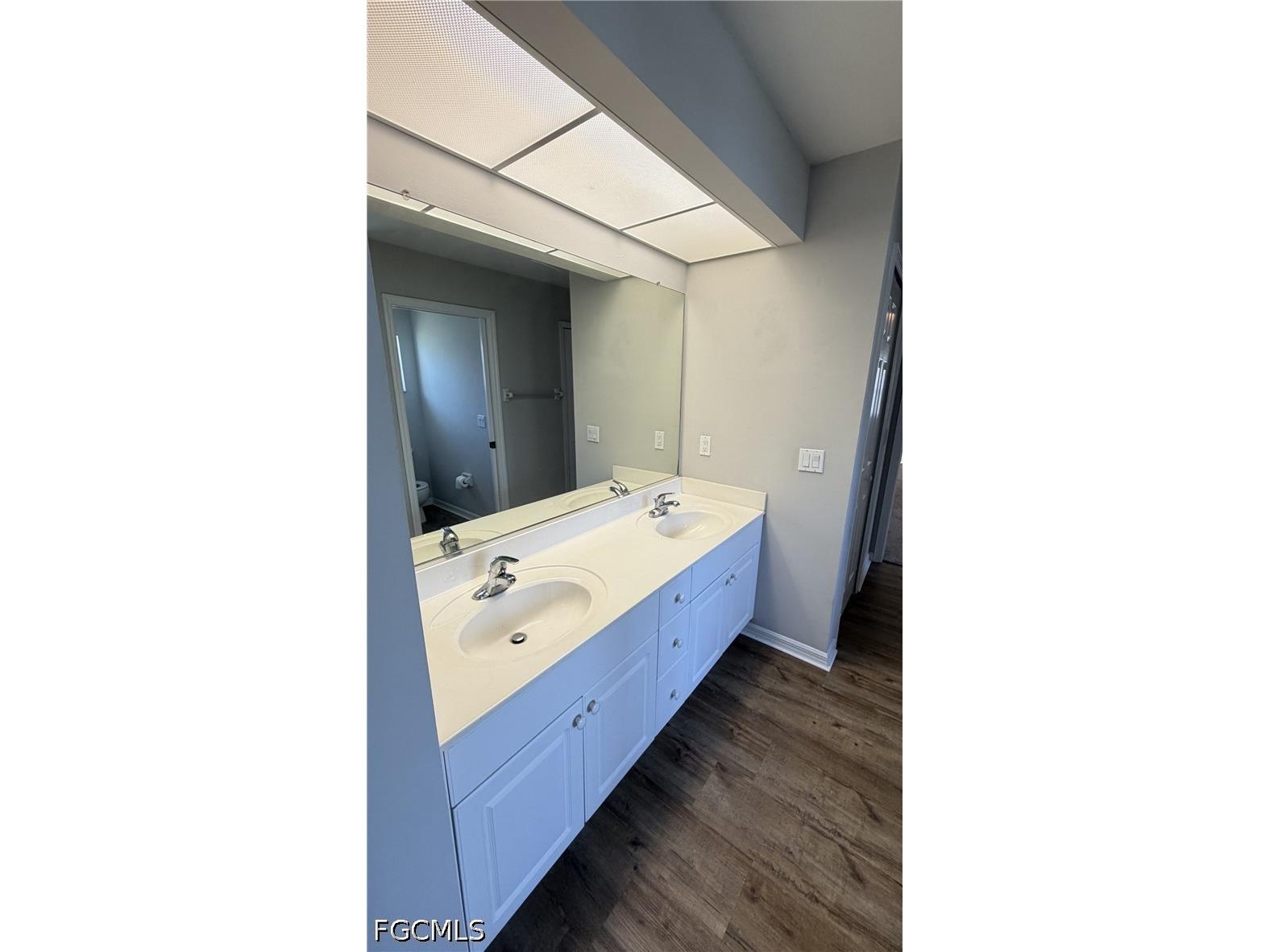 1229 SE 21st Place Cape Coral FL 33990 2026031573 image22