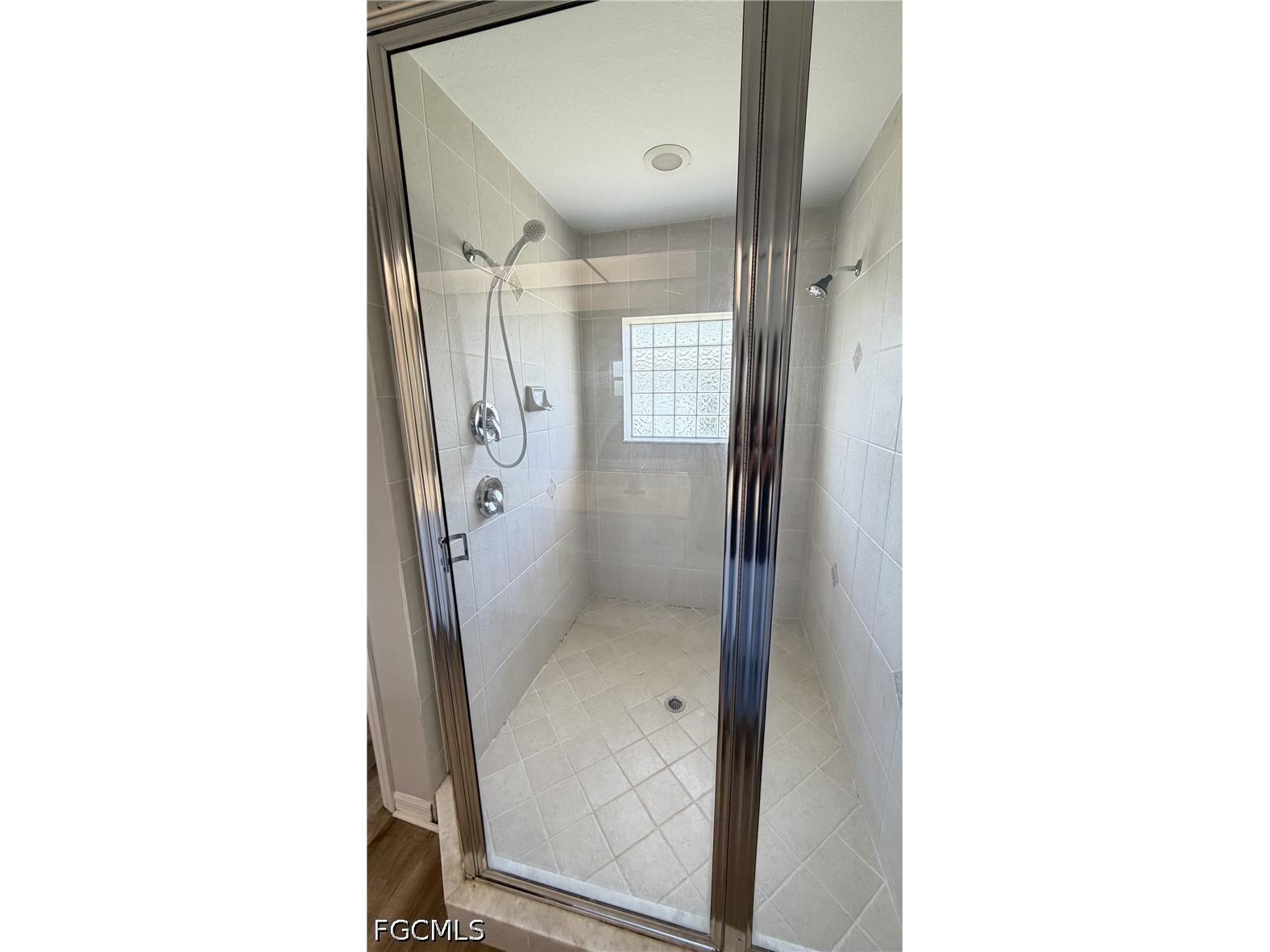 1229 SE 21st Place Cape Coral FL 33990 2026031573 image24