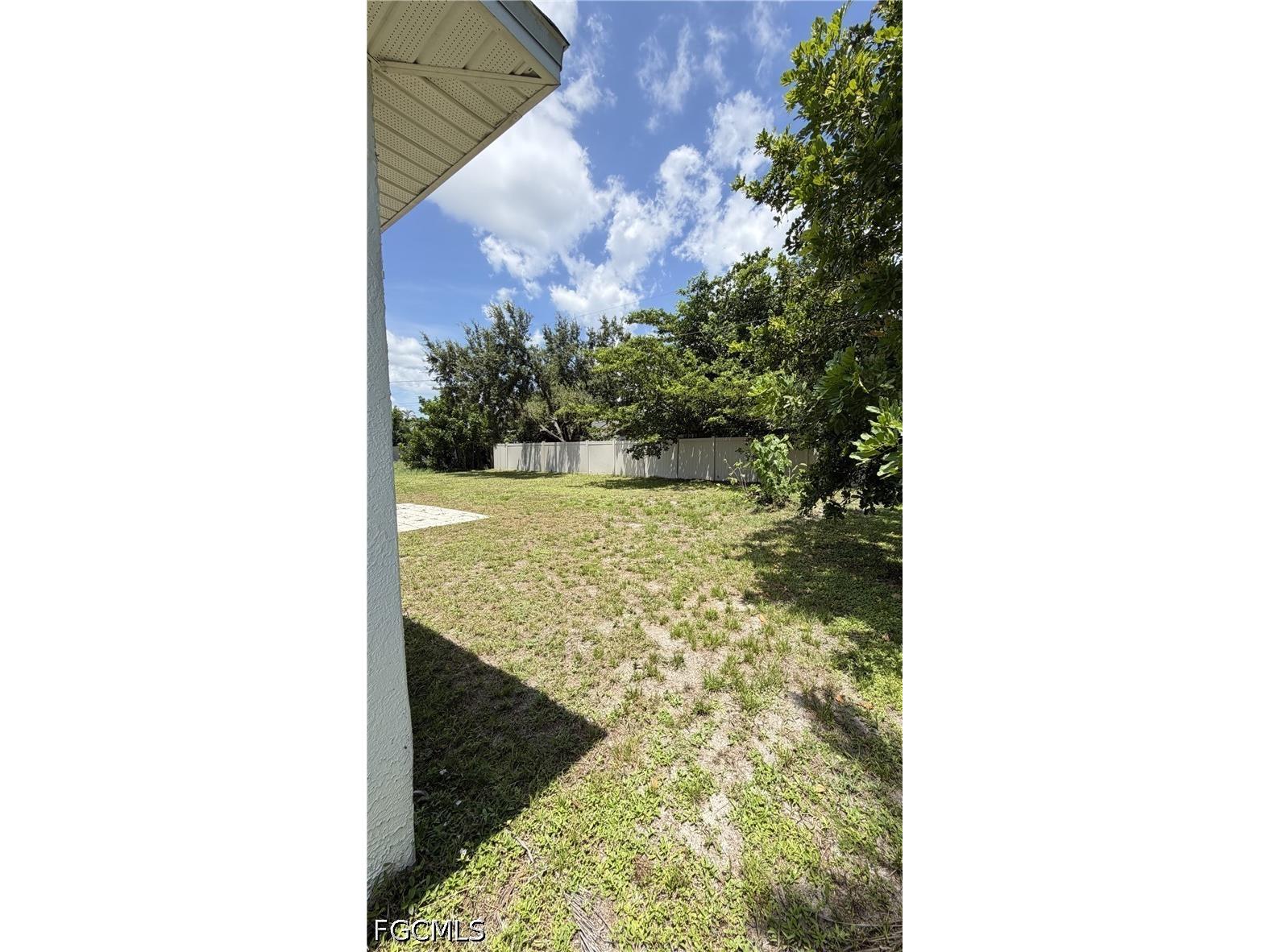 1229 SE 21st Place Cape Coral FL 33990 2026031573 image27