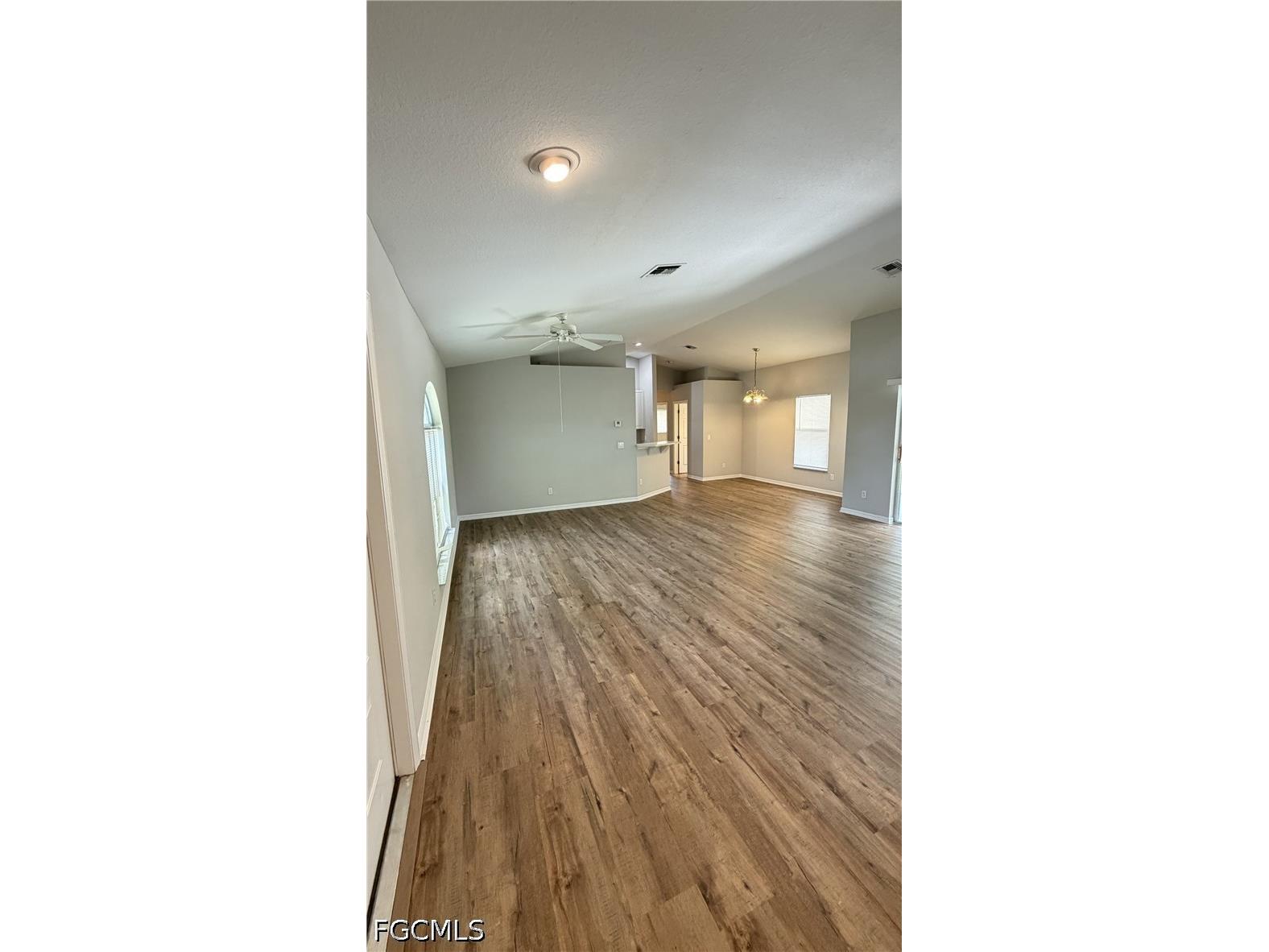 1229 SE 21st Place Cape Coral FL 33990 2026031573 image6