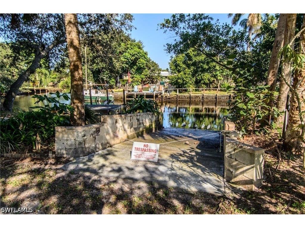 1229 Skyline Drive Naples FL 34114 226016312 image20