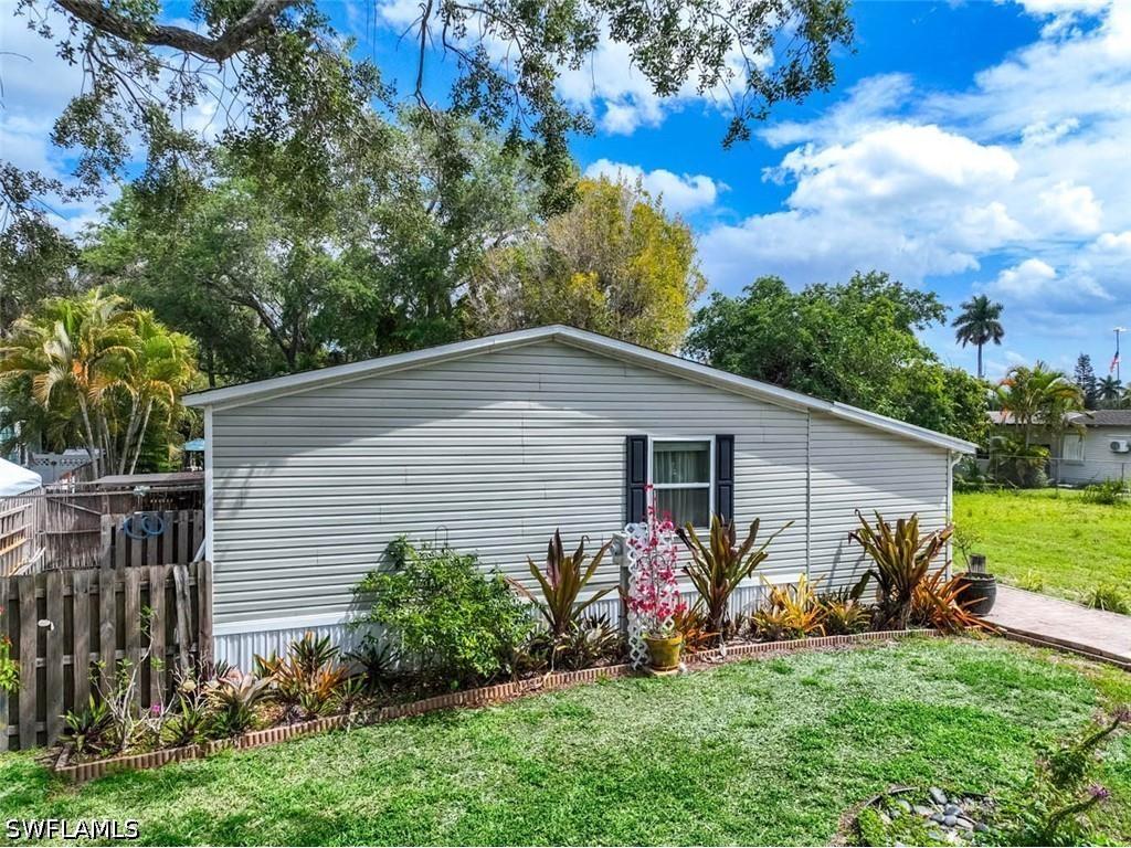 1229 Skyline Drive Naples FL 34114 226016312 image27