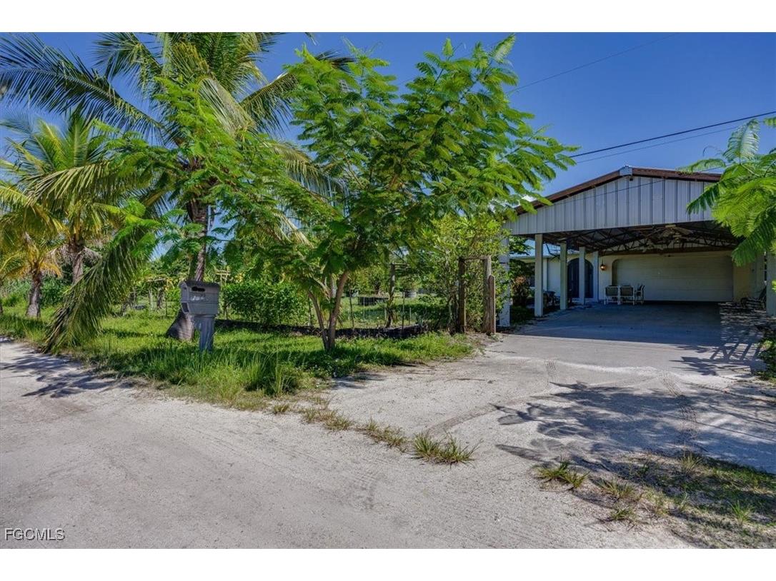 12290 Cristi Way Bokeelia FL 33922 2025014827 image1