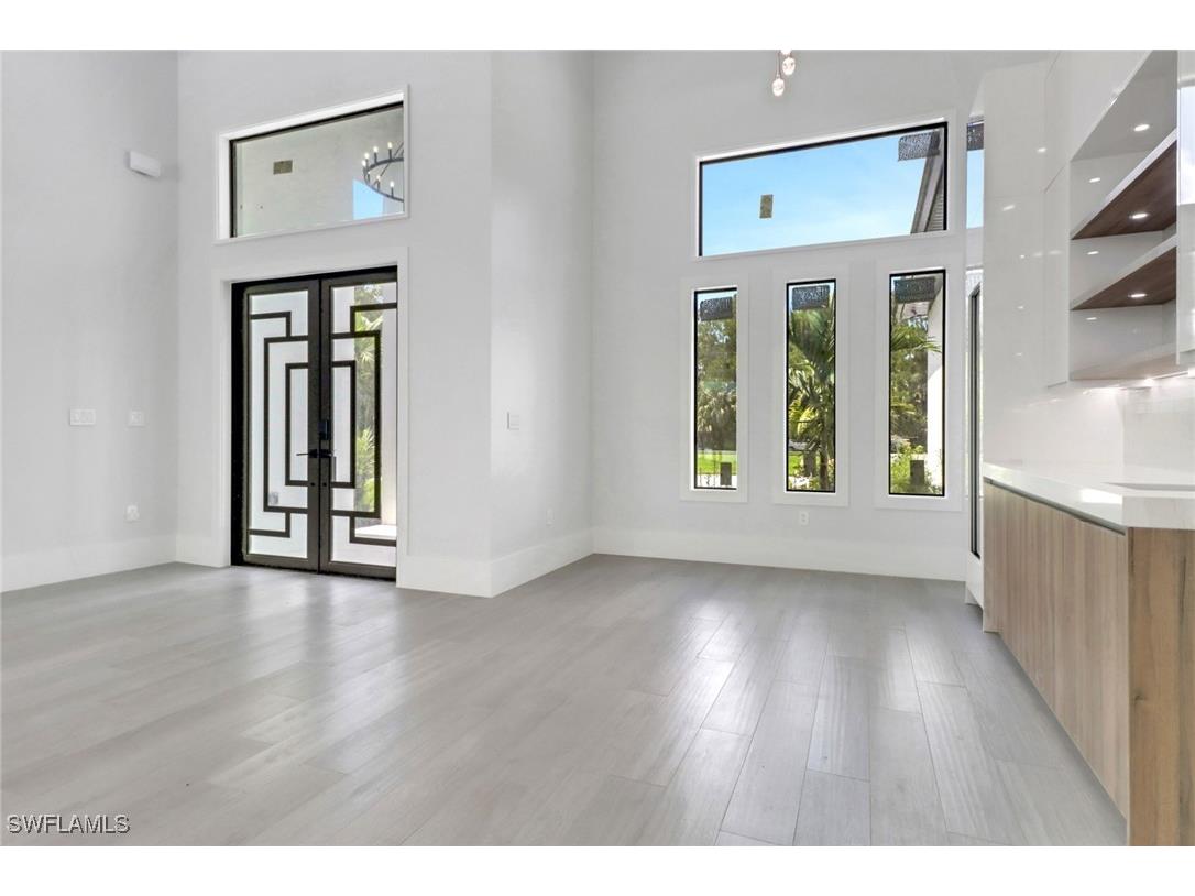 123 10th Avenue NW Naples FL 34120 225027016 image4