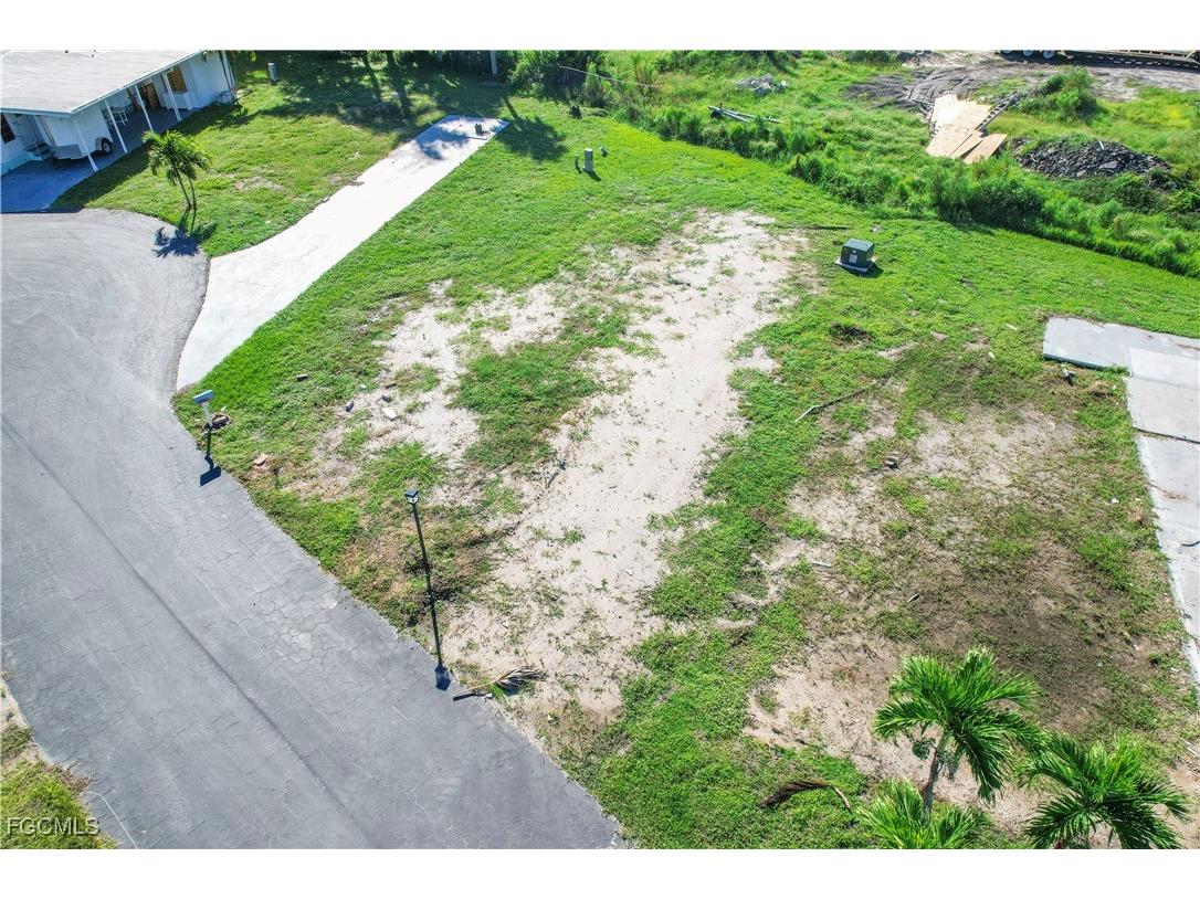 123 Ash Lane Fort Myers FL 33908 2025024884 image2