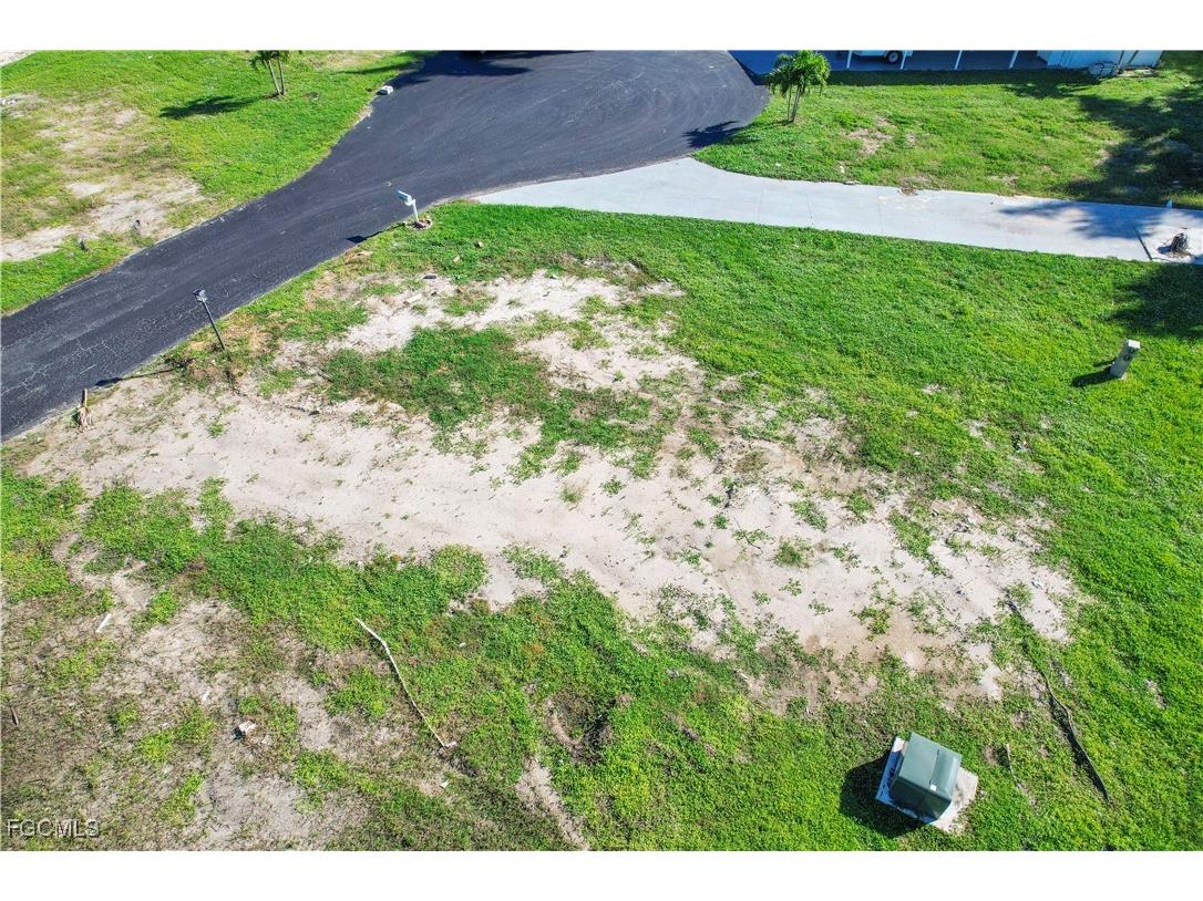 123 Ash Lane Fort Myers FL 33908 2025024884 image4