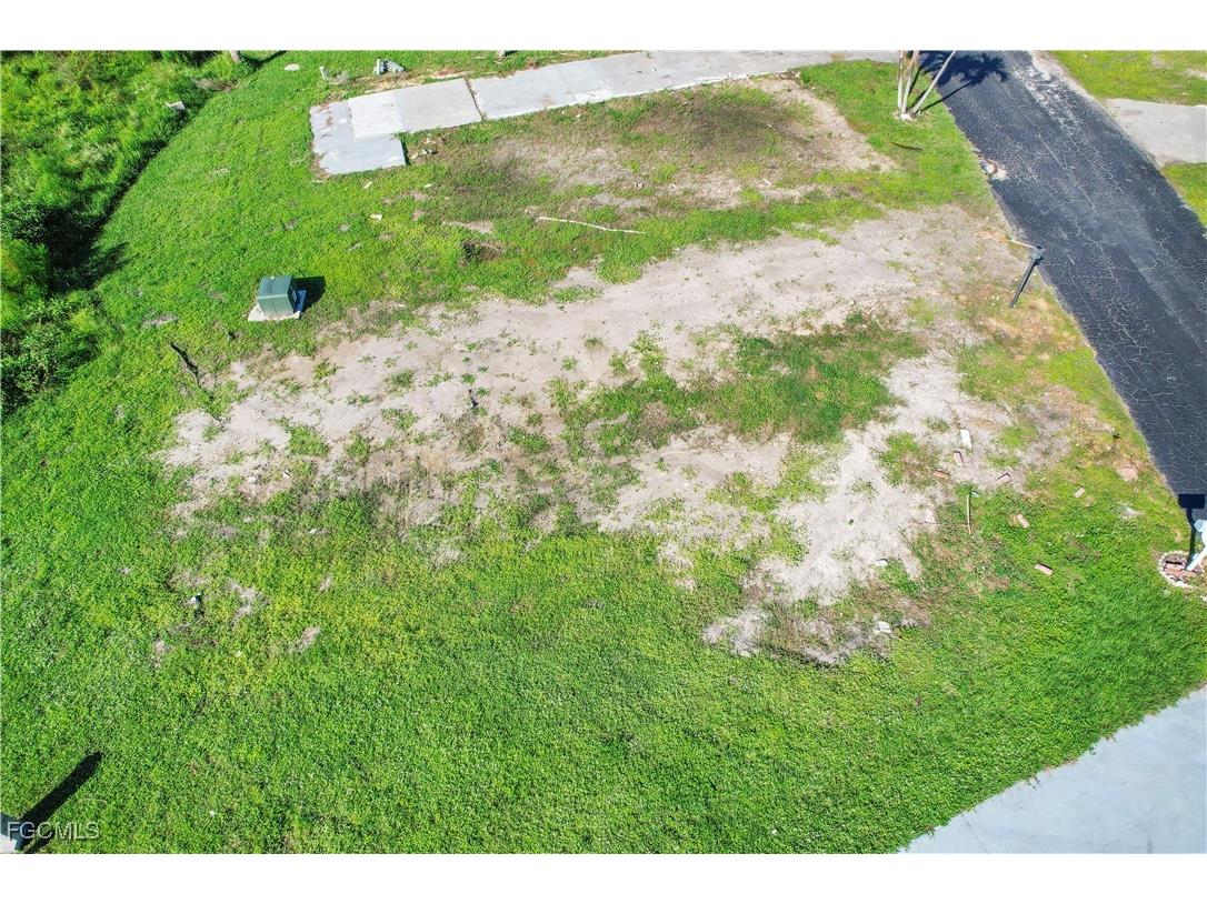 123 Ash Lane Fort Myers FL 33908 2025024884 image7