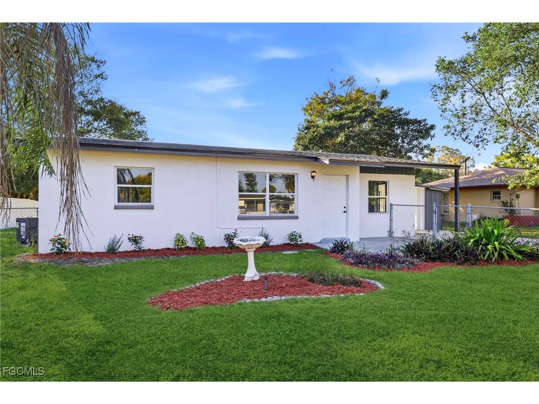 123 Connecticut Road Lehigh Acres FL 33936 2025026068 image1
