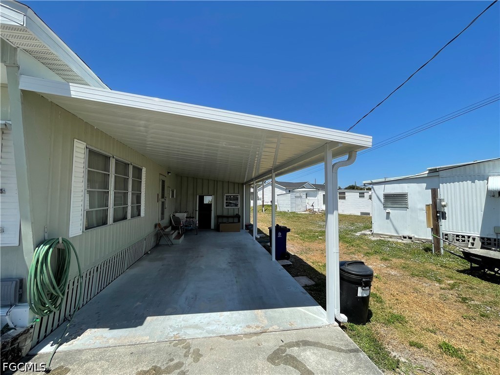 123 Flame Lane North Fort Myers FL 33917 2026008125 image4