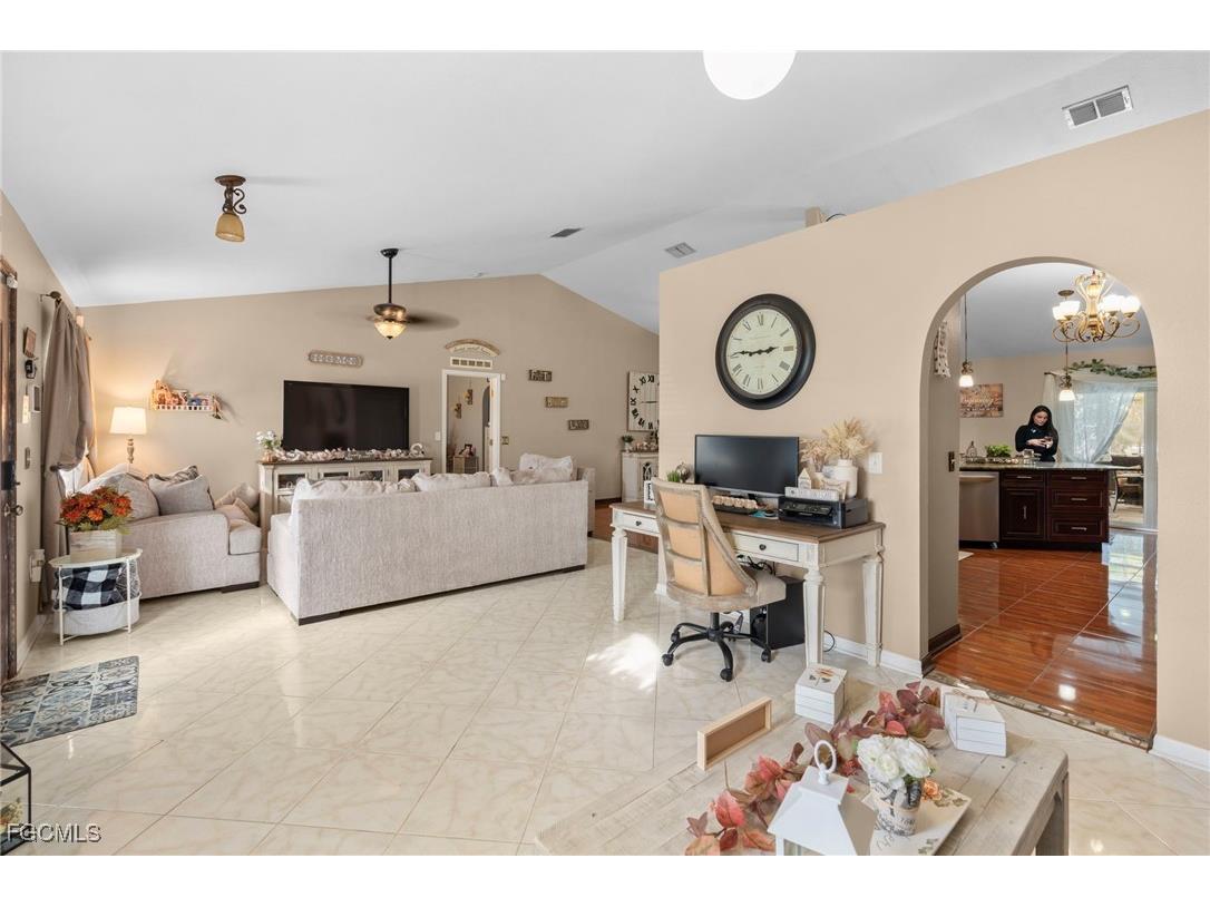 123 NW 4th Avenue Cape Coral FL 33993 2025008931 image10