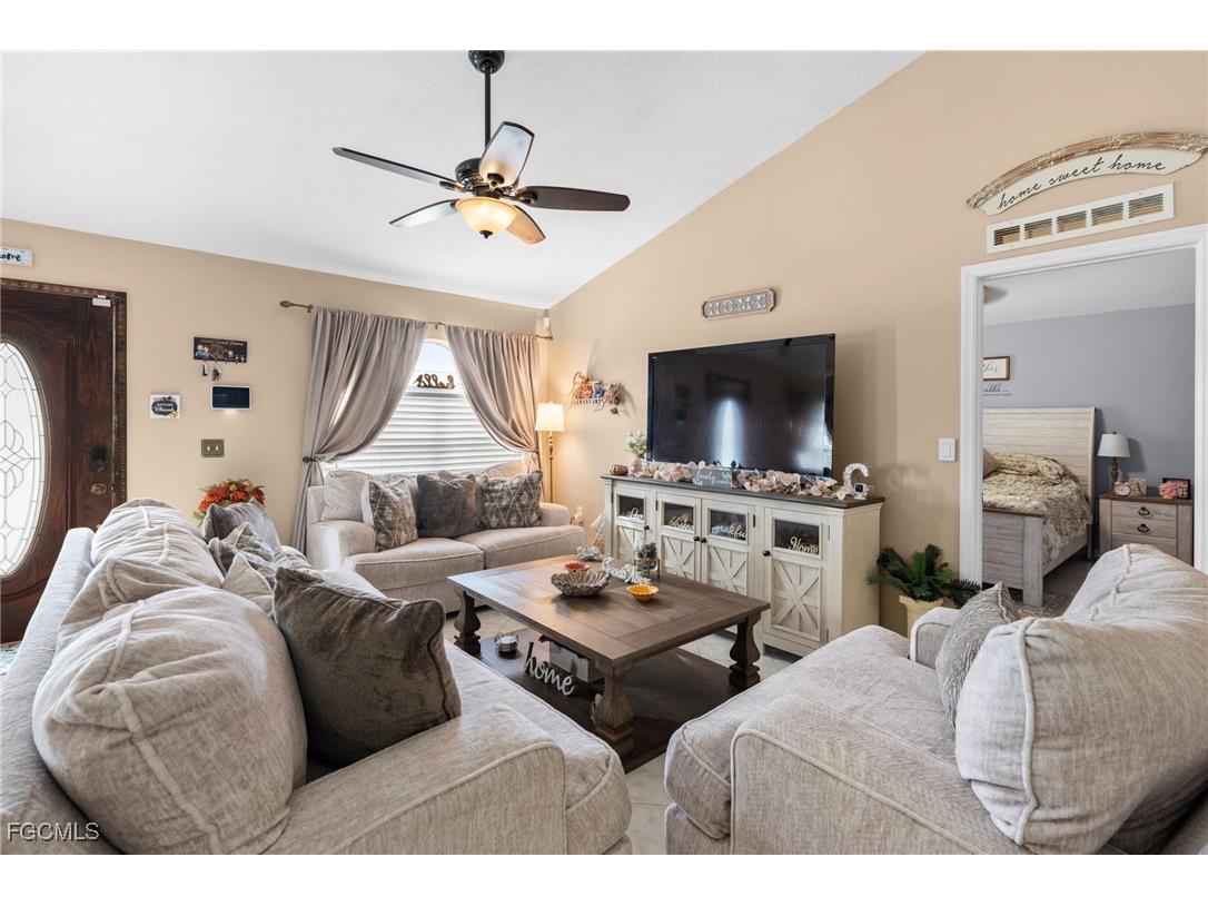 123 NW 4th Avenue Cape Coral FL 33993 2025008931 image8